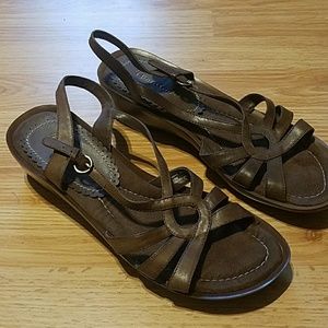 Baretraps sandles size 10